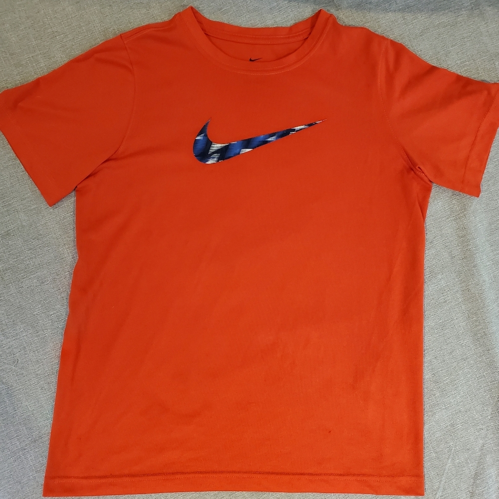 Boys Nike Short Sleeve Tee Size Large Orange